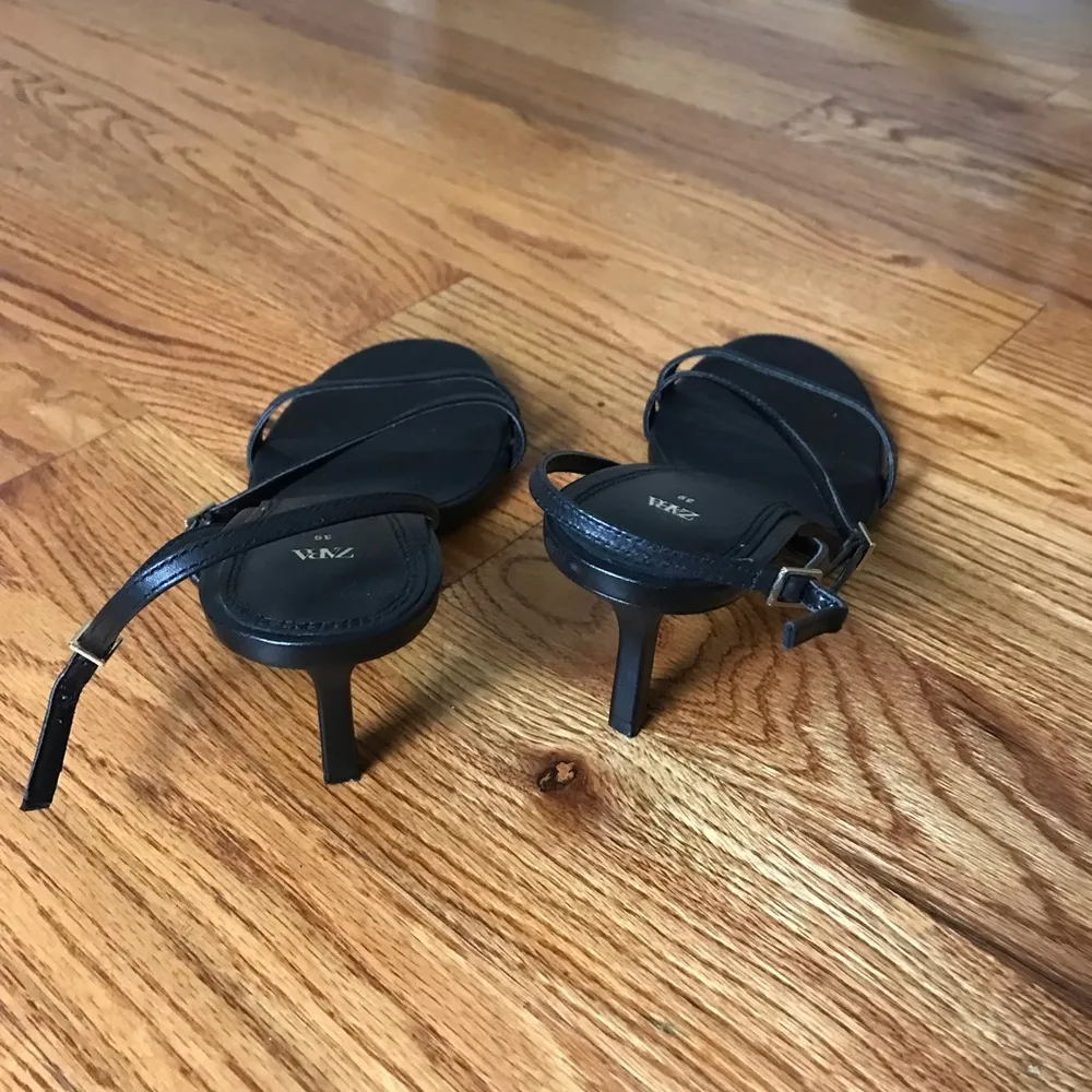 Zara Black Leather Strappy Sandal - Image 4