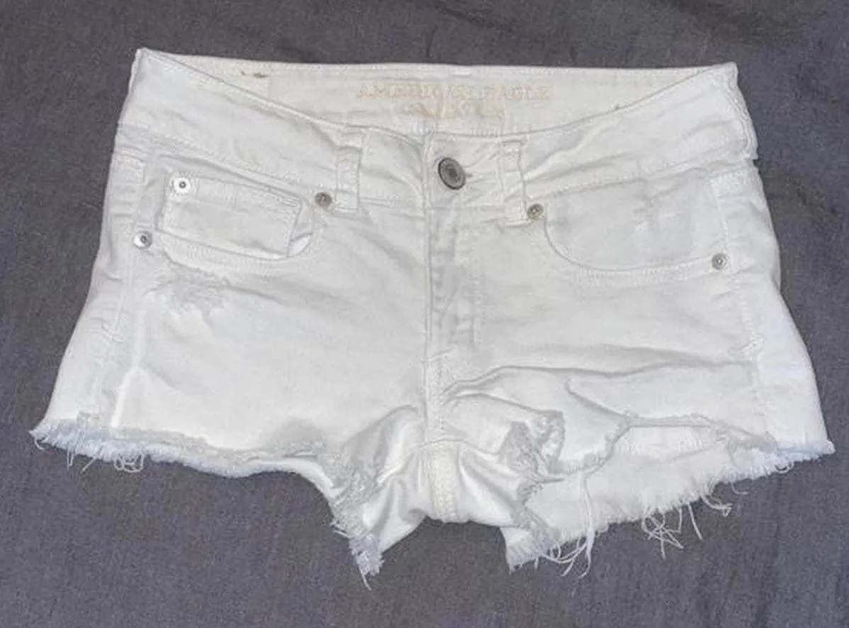 American Eagle White Jeans Short - Image 2
