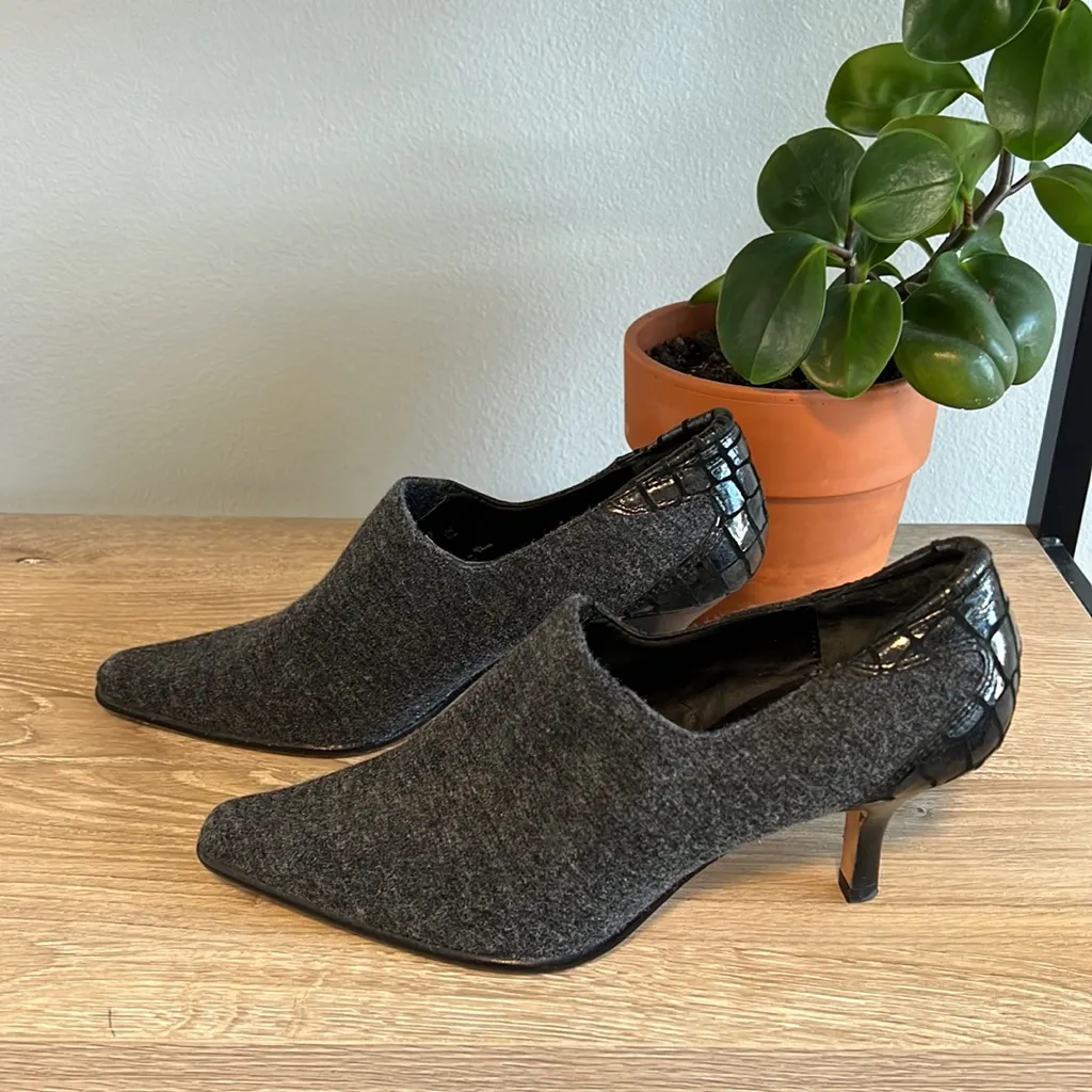 Donald J. Pliner Ponte & Leather Closed Toe Heel, 6.5 Gray - Image 5