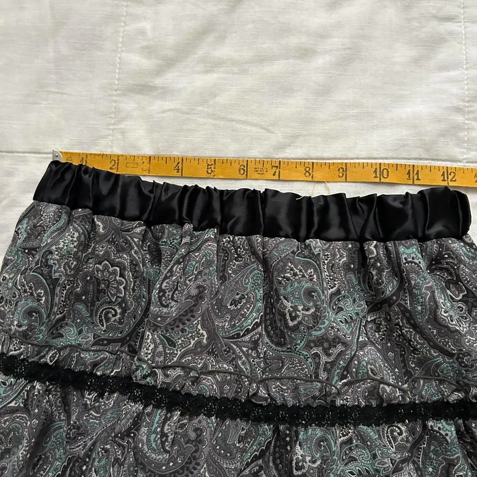 Axes Femme Black and green paisley tiered mini skirt Size medium, from Japan - Image 7