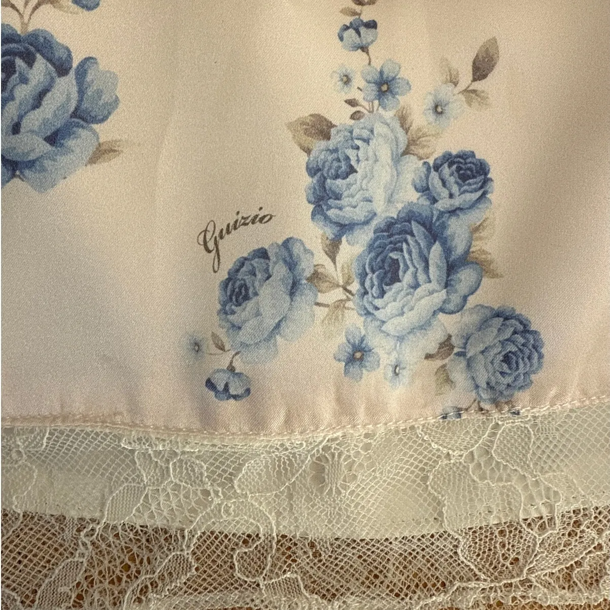 GUIZIO Mini Skirt Lace Floral Sweet Rose Size M Ivory Blue - Image 2
