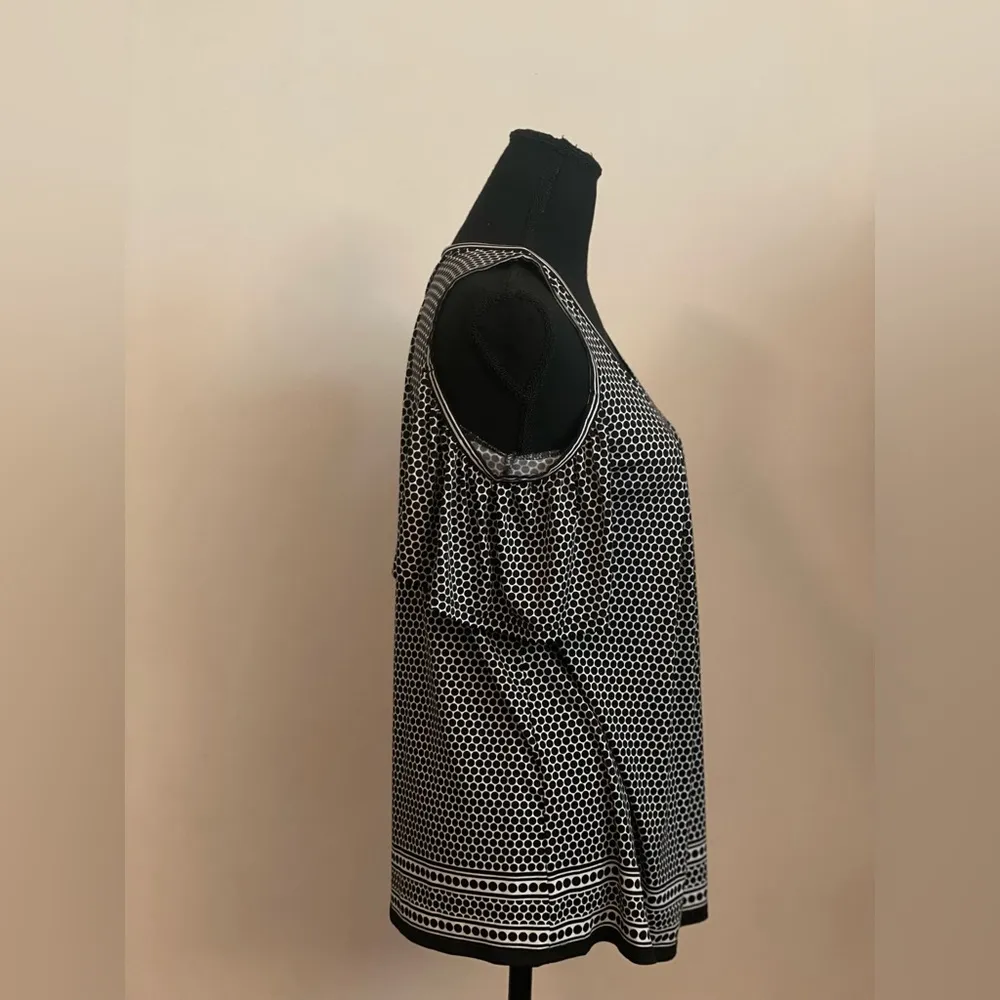 MAX‎ Studio Women’s Black/White Short Sleeve Shoulder Cut Out Sleeve Top Size S - Image 6