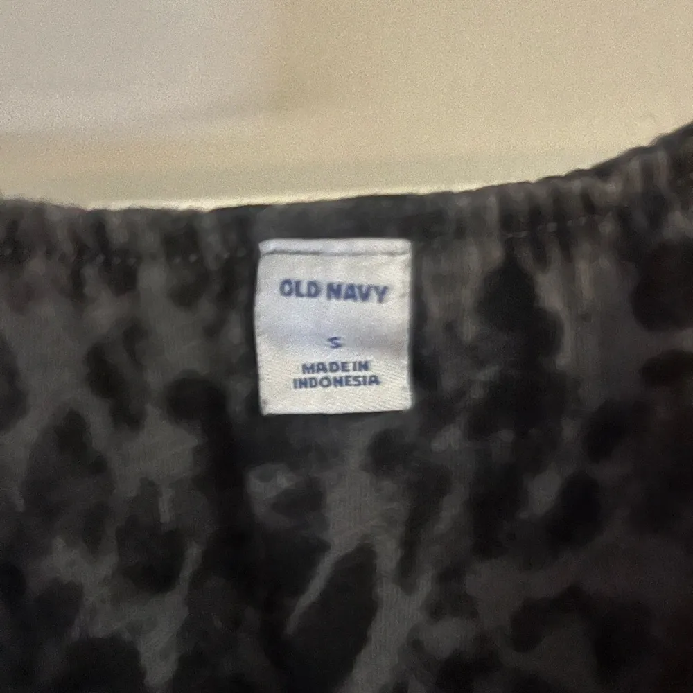 Old Navy Black and Gray Animal Print Jumpsuit - Image 2