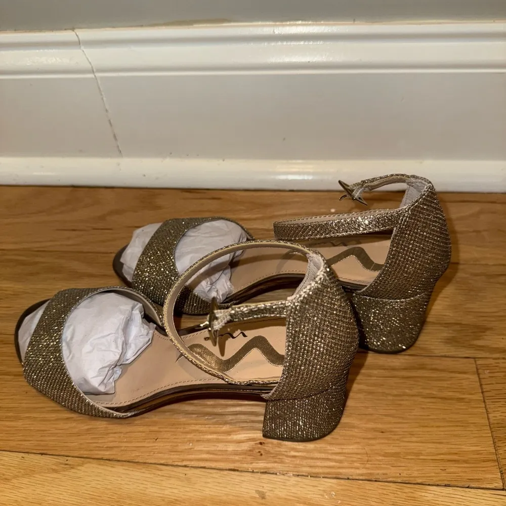 Gold Heels - Image 3