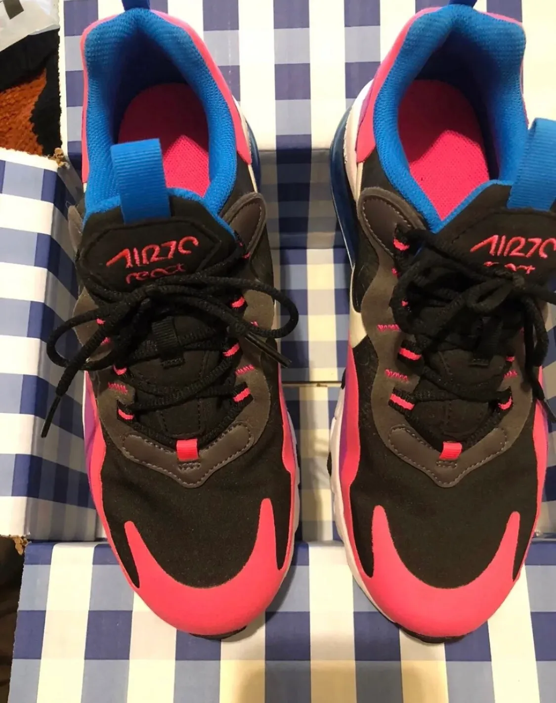 Nike Air Max 270 React Hyper Pink - Image 3