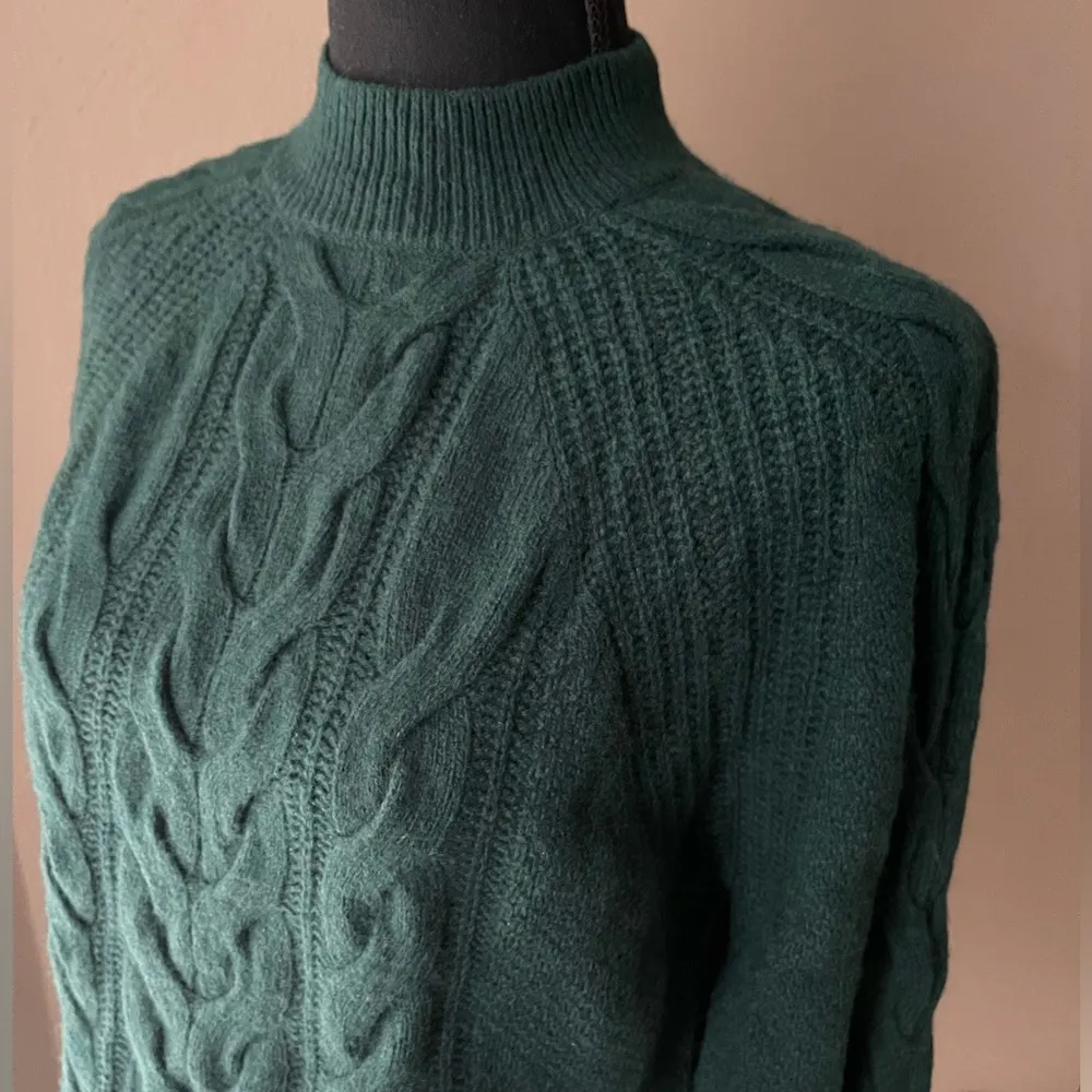 Banana Republic Women’s Italian Wool Sweater with Mock and Cable - Image 7