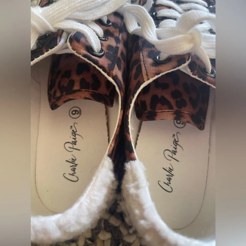 Charley Paige Athletic Shoes size 9 - Image 5