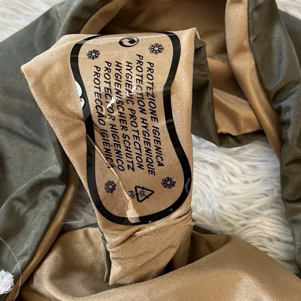 NWT GOOD AMERICAN Good Waist Reversible Cheeky high shine bikini bottom sage 4X - Image 9