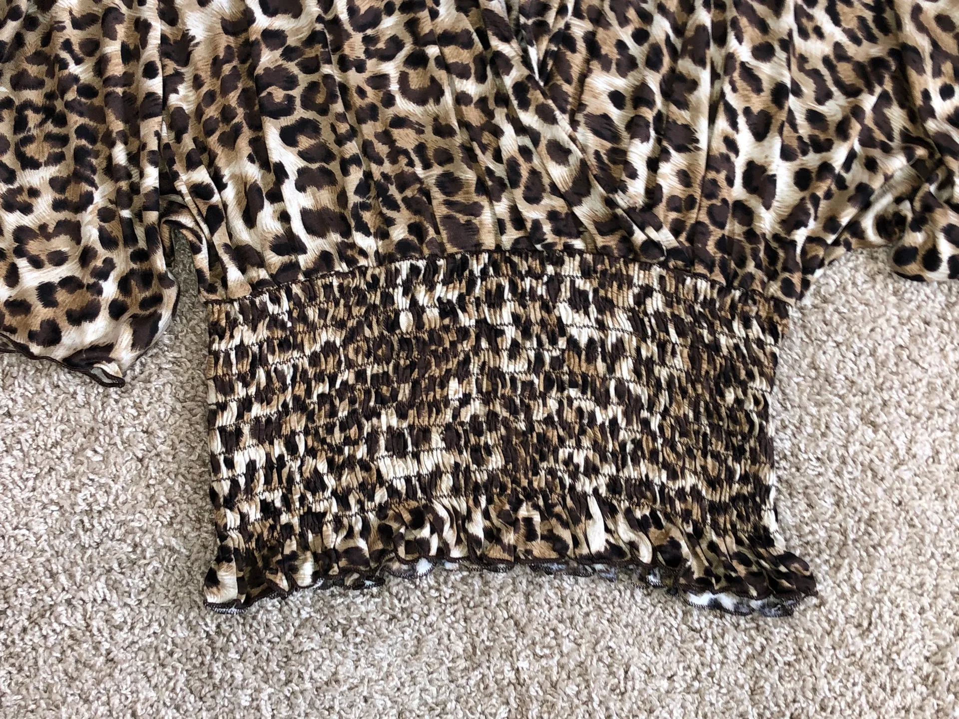 NEW Sz L Adorable Animal / Leopard Print Knit Top - Image 9
