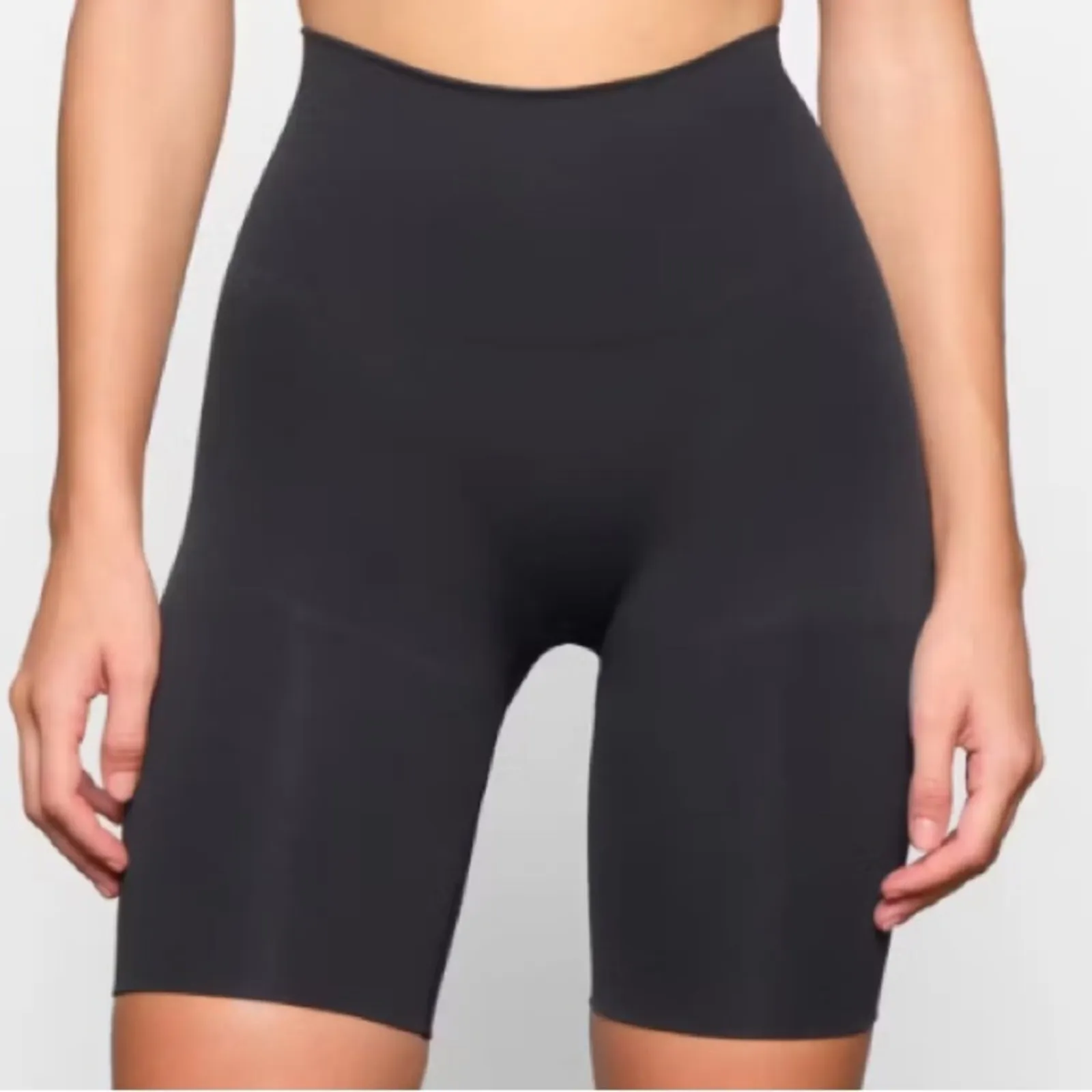 SKIMS Seamless Sculpt Butt Lifting Short - Black Size 4X - Image 2