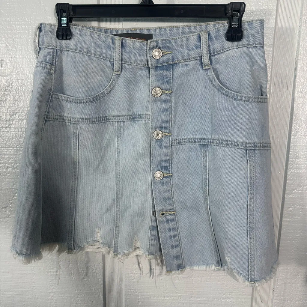 Risen High Waisted Raw Hem Denim Buttondown Skirt Size Medium EUC - Image 3
