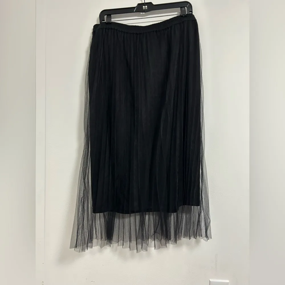 Truly 4 You Women's Casual Black Pleated Tulle Skirt NWOT Size L - Image 4