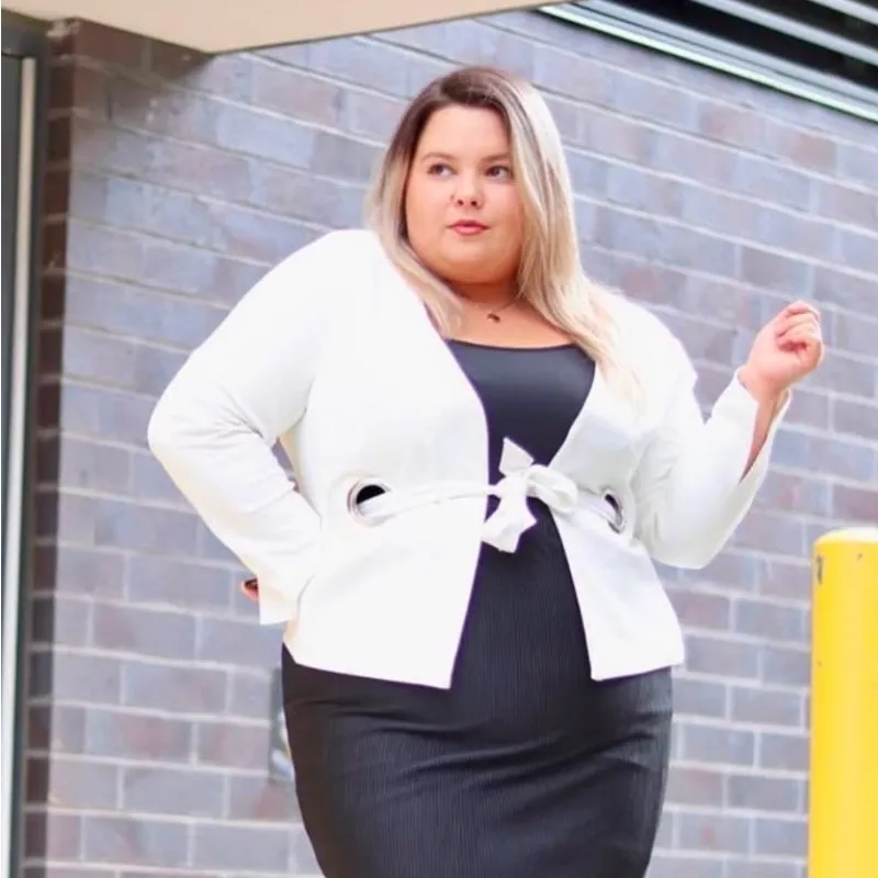 Elegant White Blazer with Tie Detail Size 14 - Image 2