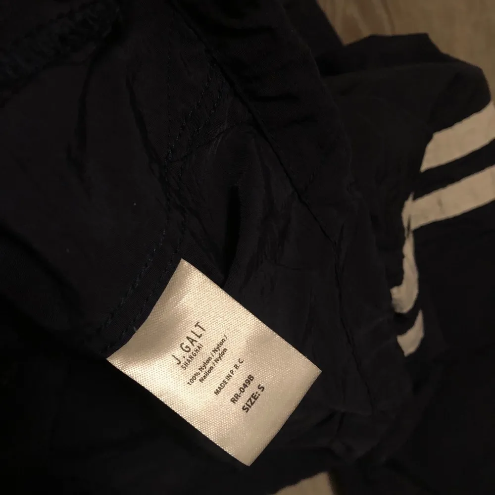 brandy melville dark blue cropped windbreaker - Image 4