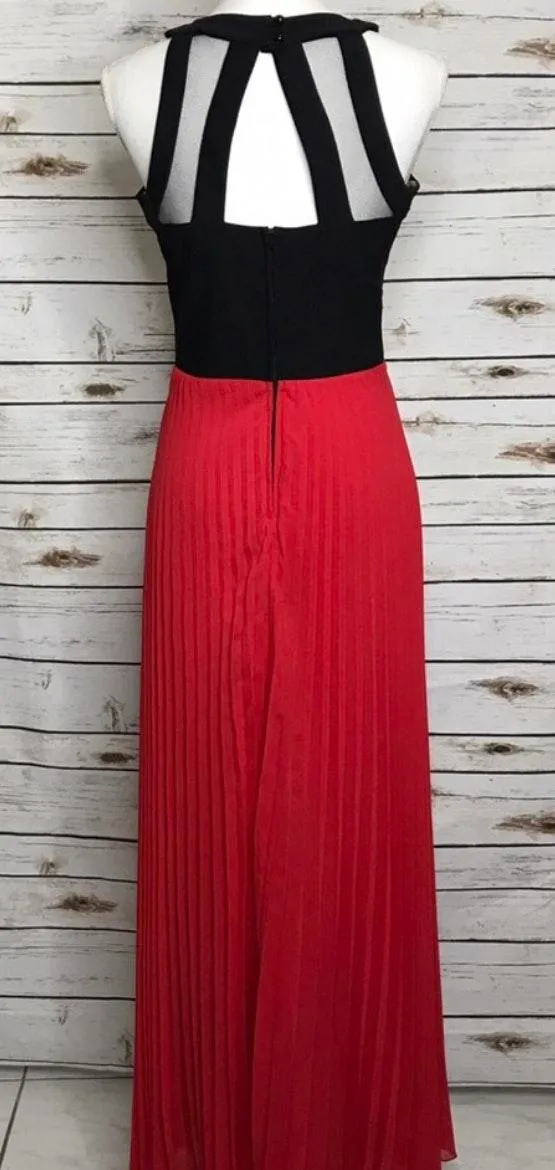 Red And Black Gown Juniors Size 9 - Image 4