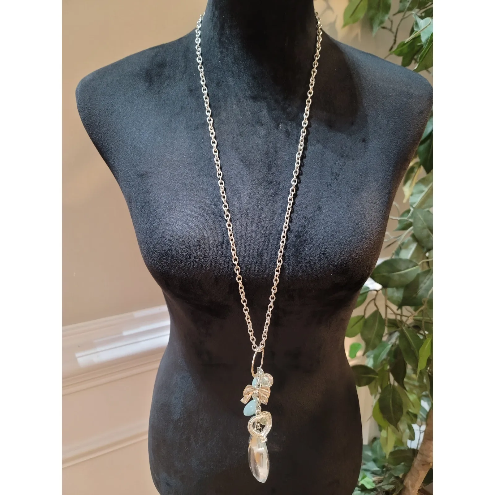 Women's Silver Clear Teardrop Pendant Necklace With Oval Lock Bow Charm - Image 2