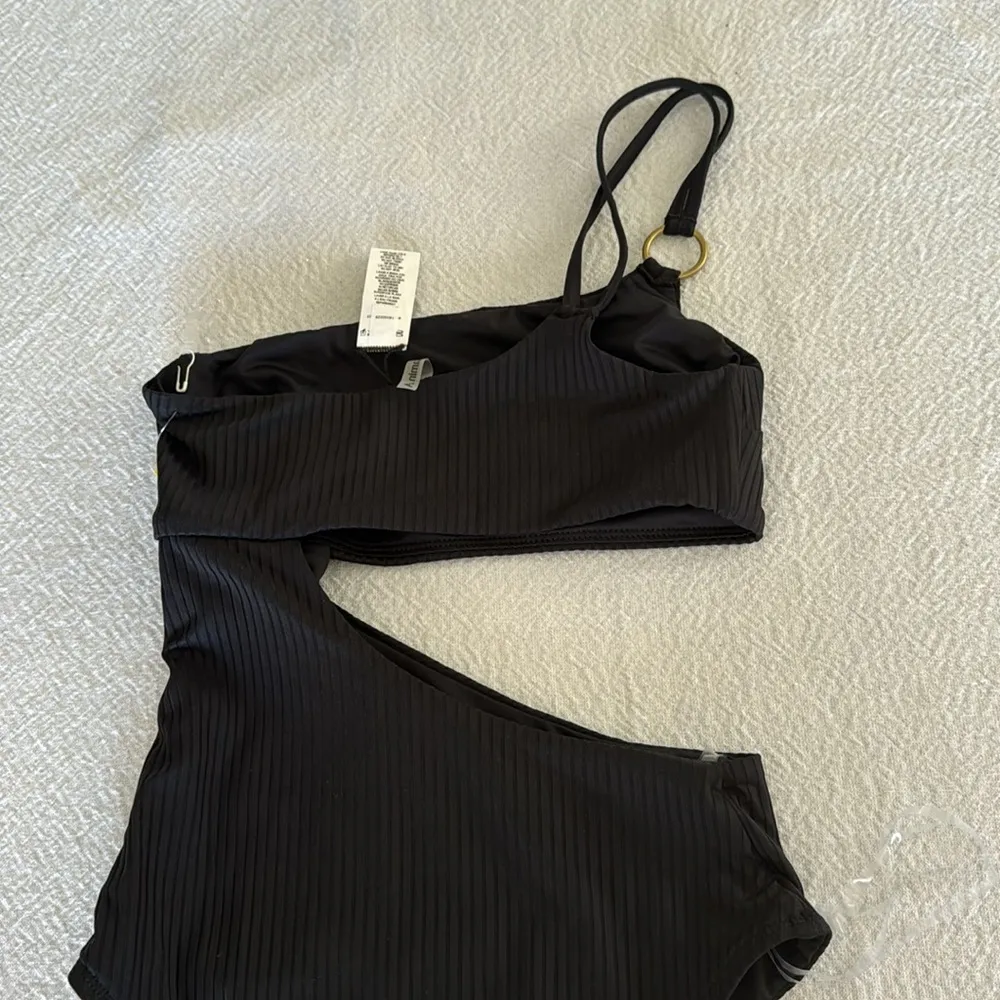 Vitamin A Cosmo Cutout One-Shoulder Rib One-Piece Swimsuit, X-Small, $170 - Image 9