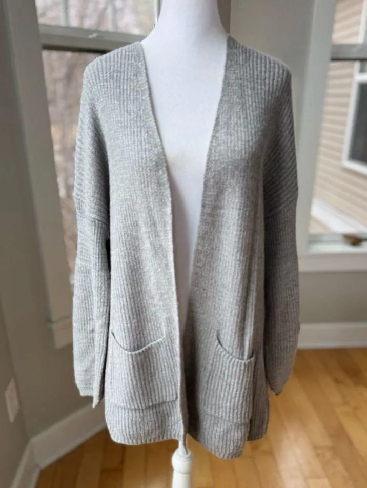 Wild Fable Light Gray Oversized Balloon Sleeve Cardigan Sweater Size Large - Image 10