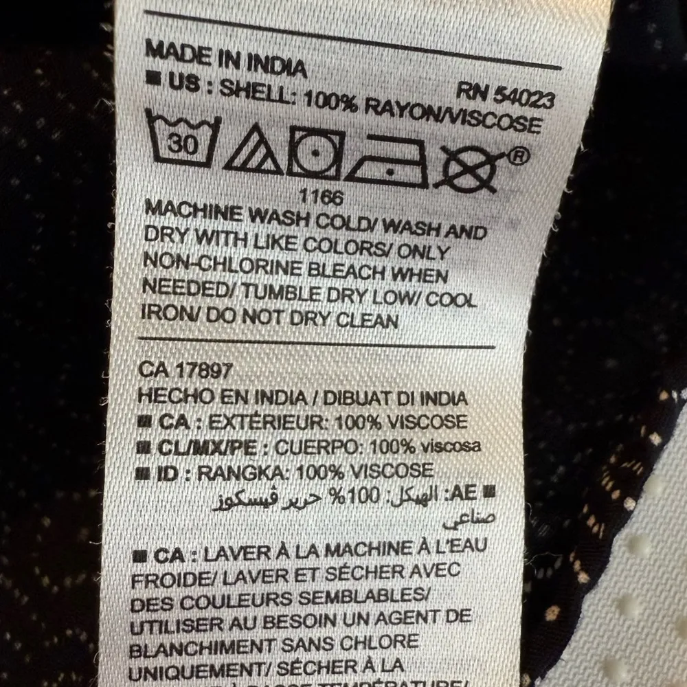 Old Navy Black Geometric Shift Dress Woman’s Sz XS Off the Shoulder Bell Sleeve - Image 11