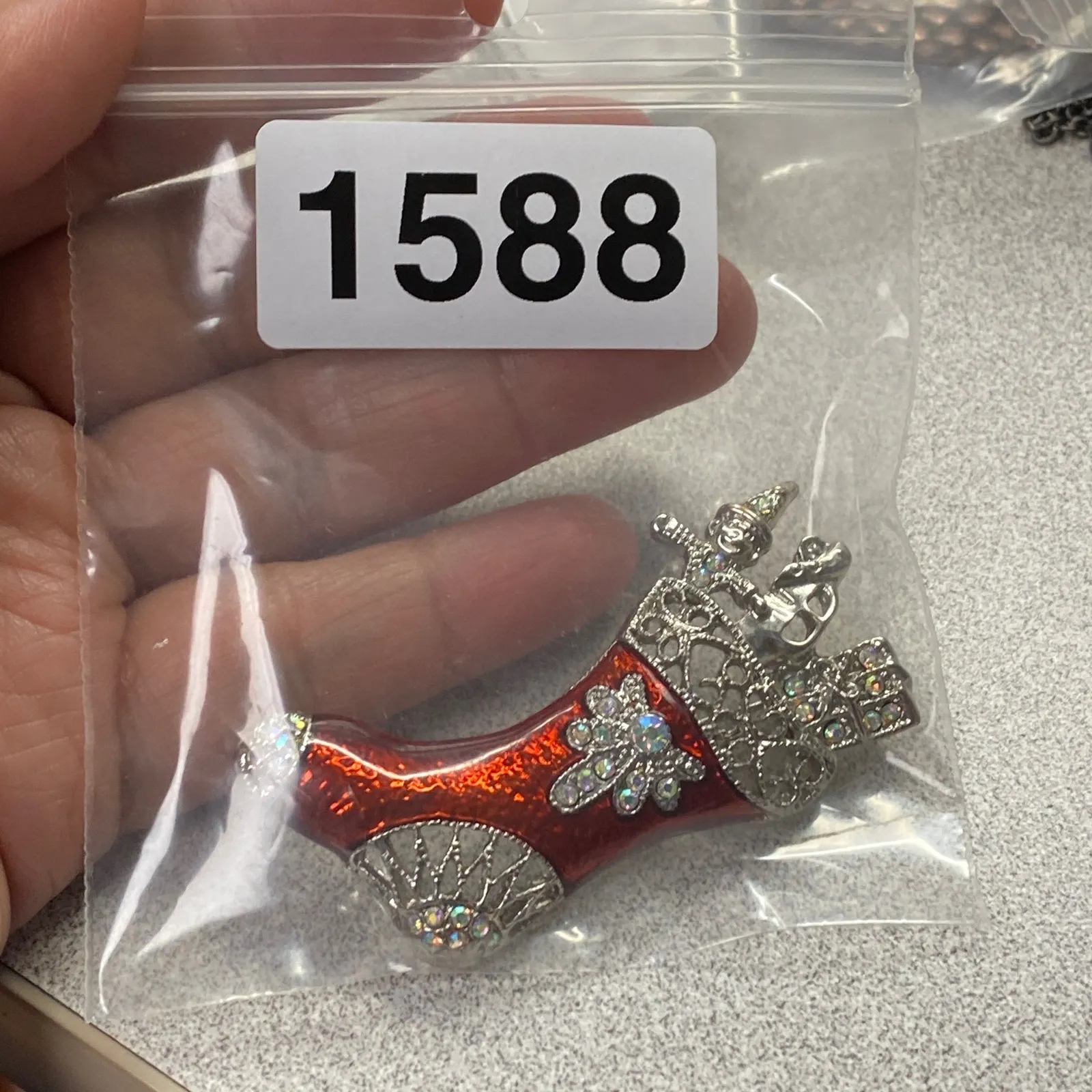 Sparkling Christmas Stocking Brooch Rhinestone Enamel Festive Holiday Accessory Red - Image 8