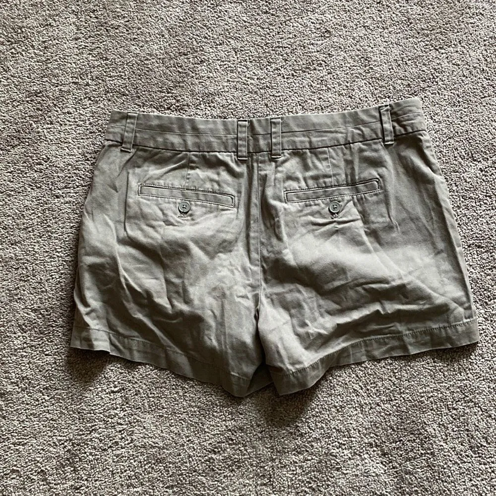 Loft Shorts SIZE 6 - Image 4