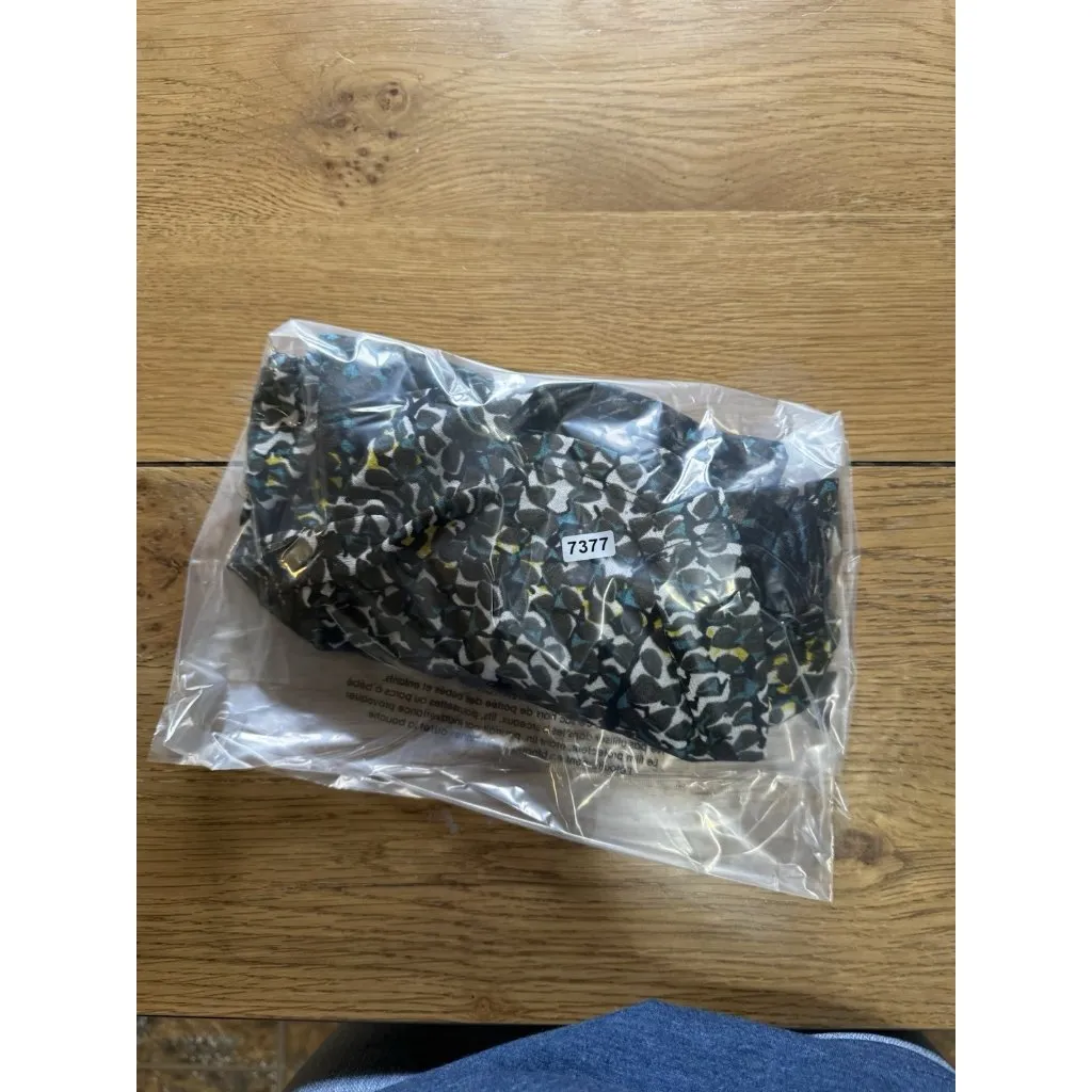 Jaclyn Smith Blouse Women Size Small Short Sleeve Colorful Lightweight Office - Image 8