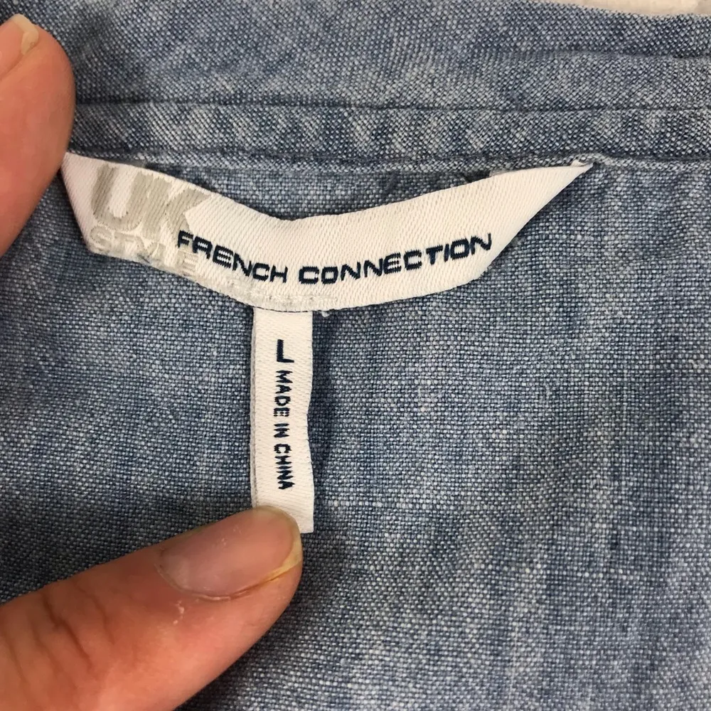 LG French Connection Denim pull over top - Image 4