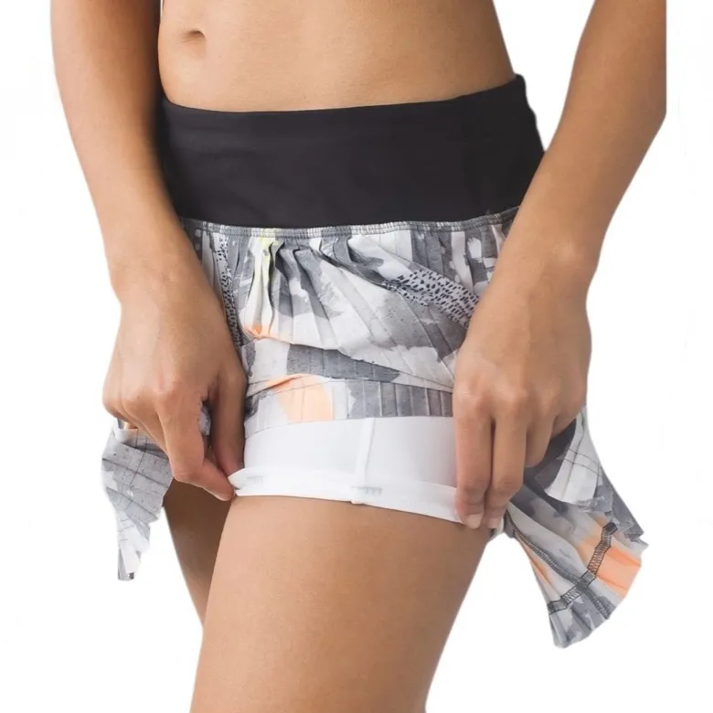 Lululemon Pleat To Street Skirt II Mini Art Pop White Multi Black Size 6 - Image 2