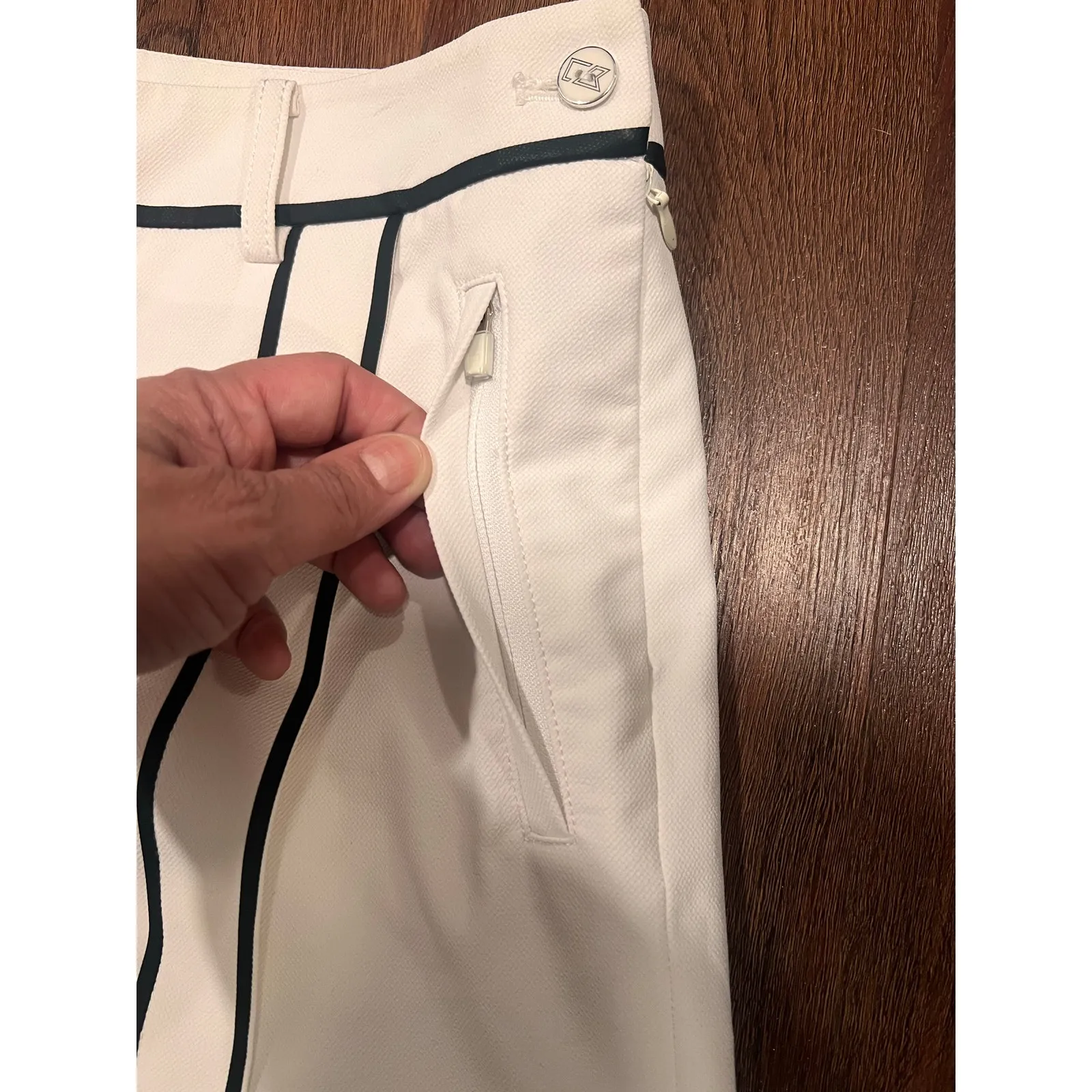 Womens Cutter & Buck Elegant Golf Skort Skirt White Black Small Preppy - Image 5