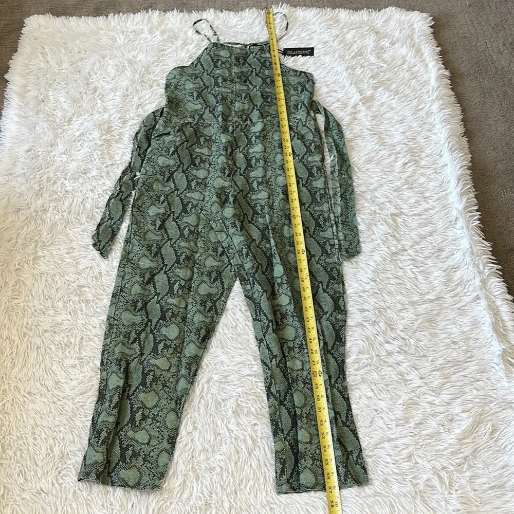 Blank Nyc Women’s Green Snake print linen jumpsuit size Small - Image 3