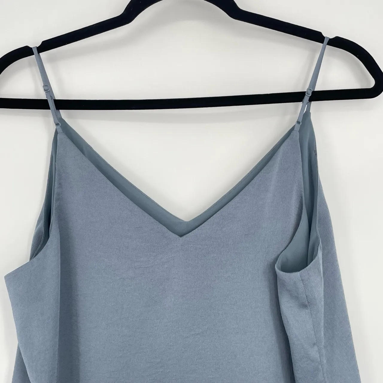 Express Womens Blue Spaghetti Straps V-Neck Classic Camisole Top Size Medium - Image 7