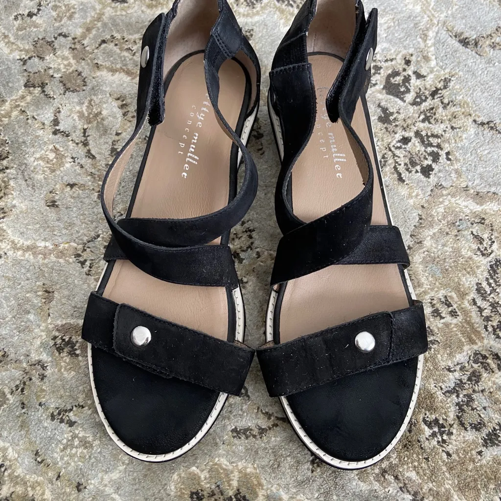 Suede leather sandals - Image 2