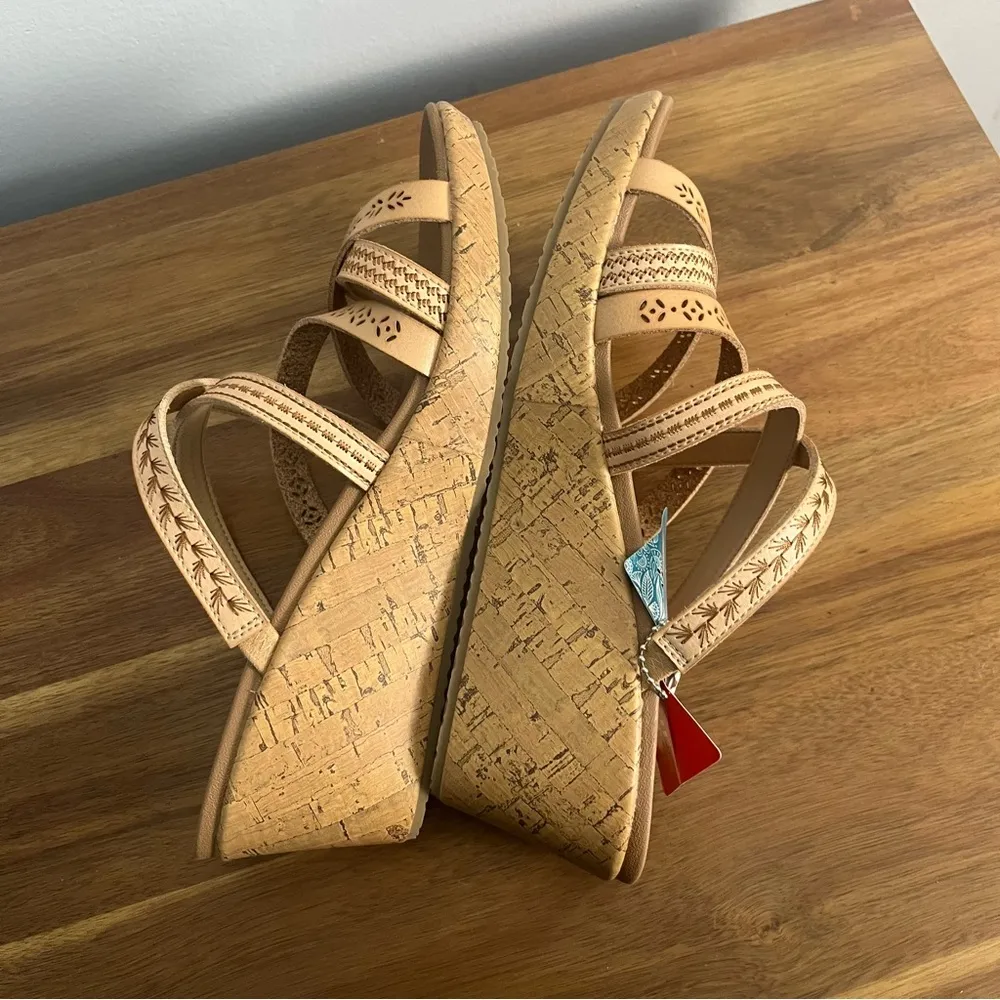 Sketchers BEVERLEE - TIGER POSSE wedge sandal wide size 10 new - Image 9