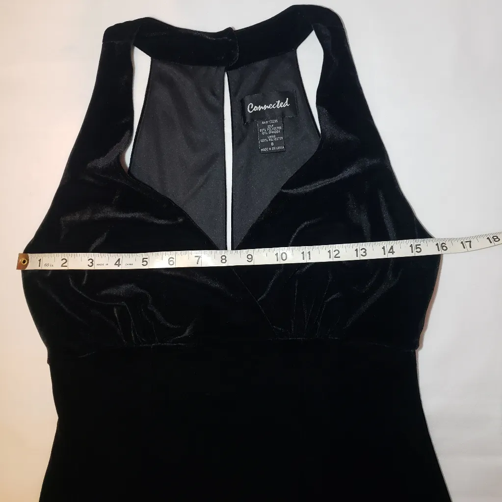 Vintage late 90s / Y2K era Connected black velvet halter dress size 8 - Image 12
