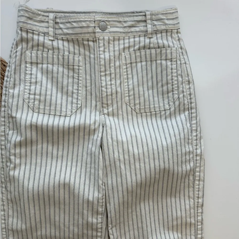 Gap High Rise Mariner‎ Cheeky Straight Crop Jeans, sz 4 - Image 4