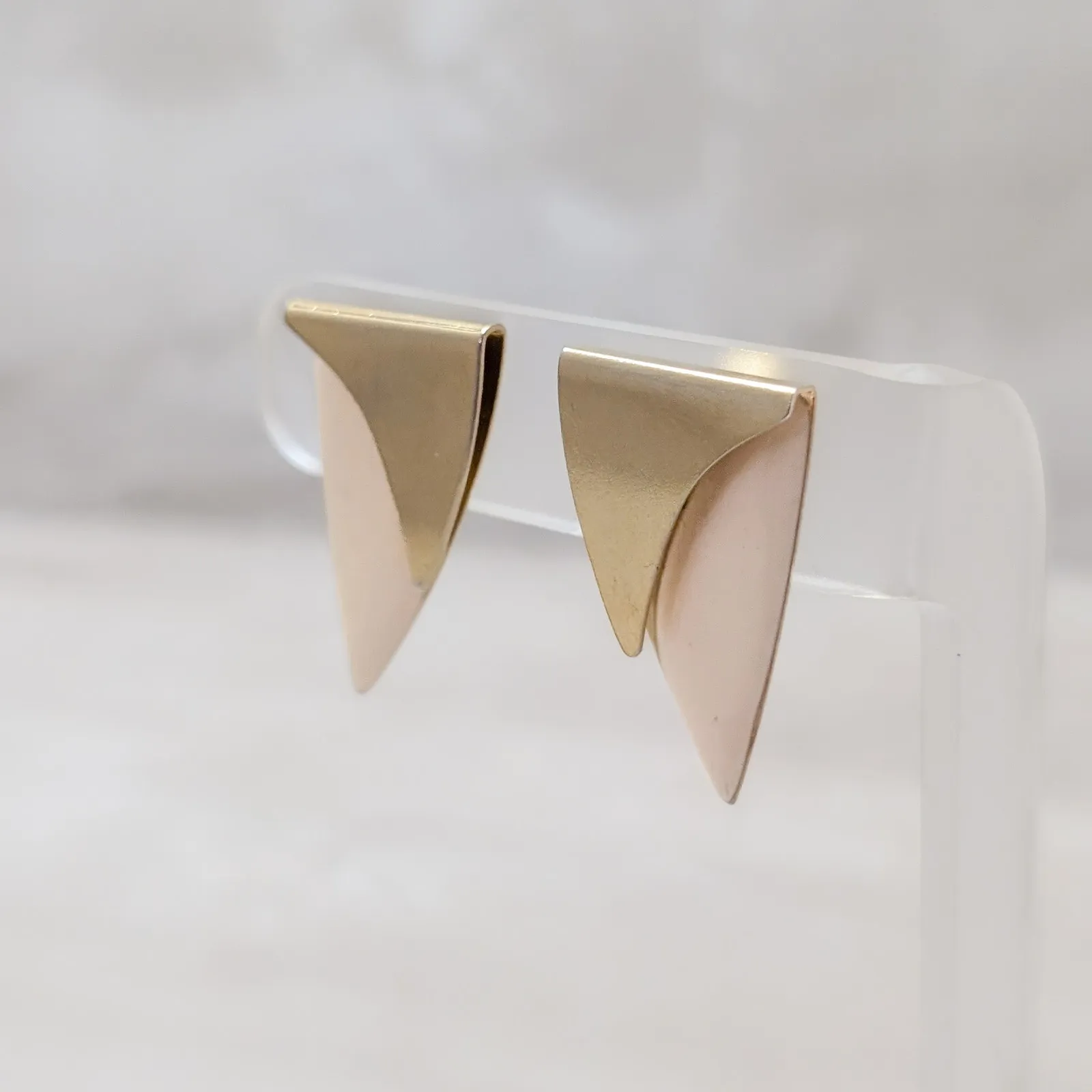 Vintage Clip On Earrings Gold Tone & Cream 1.25" Large Unusual - Image 2