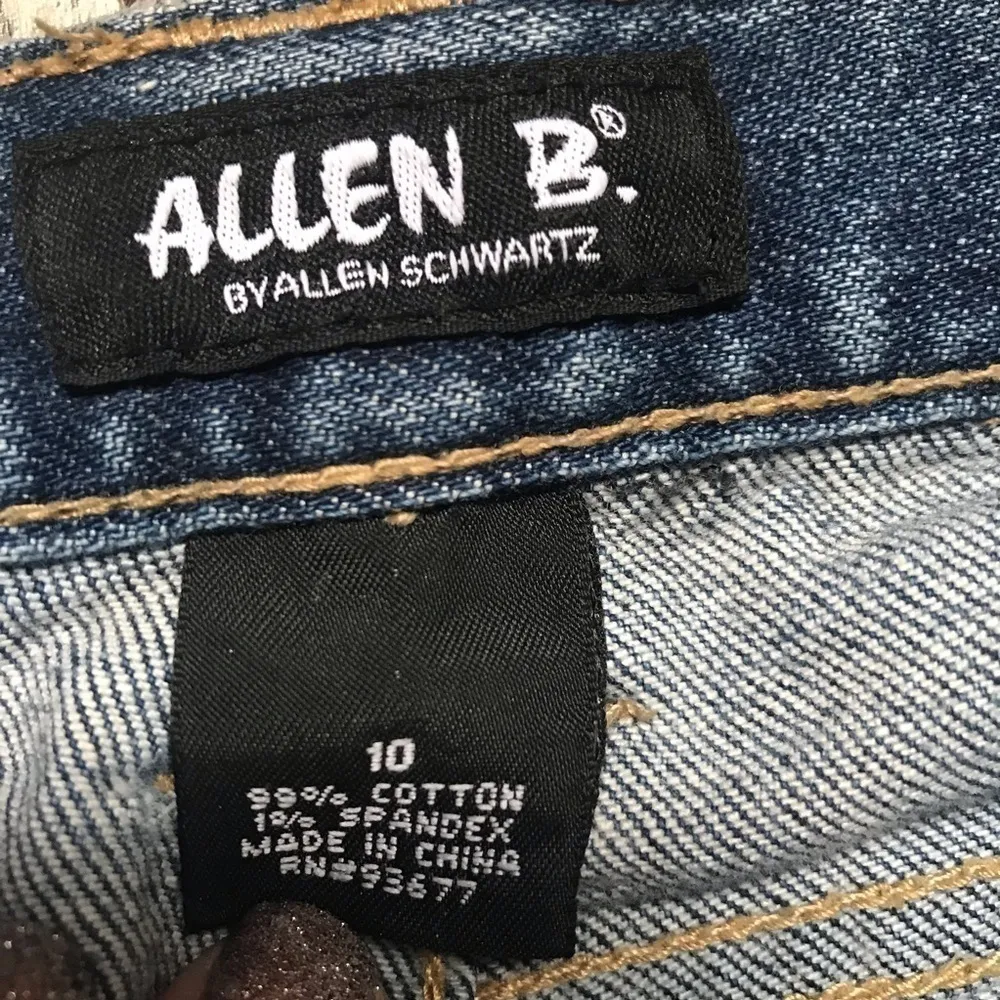 Allen B by Allen Schwartz distressed straight leg stretch jeans size 10 Blue - Image 6