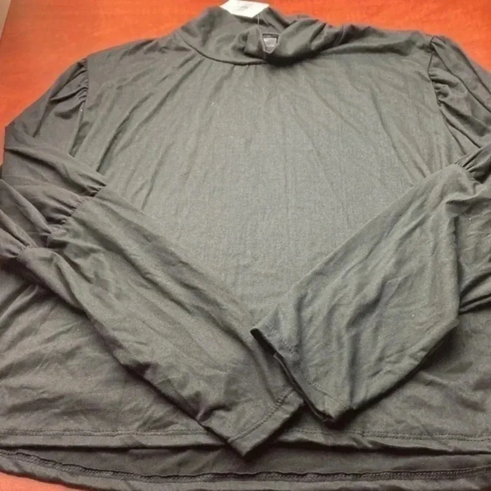 Rainbow ladies blouse  2X - Image 5