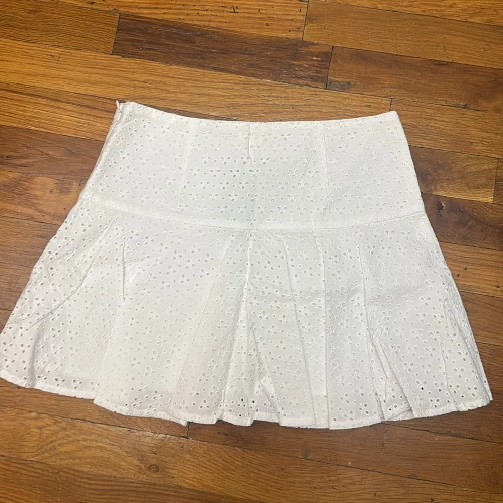H&M White Tiered Skater Mini Skirt - Image 4
