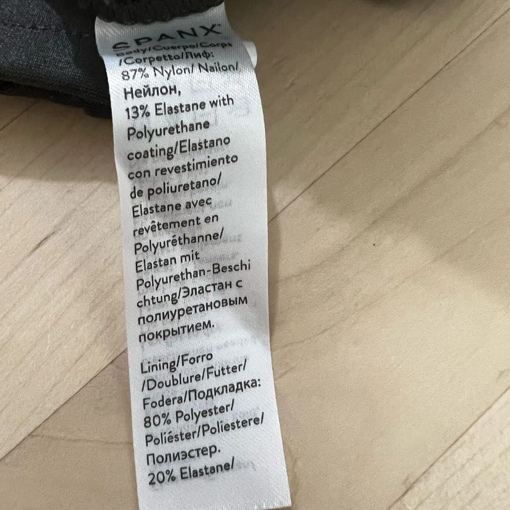 Spanx Faux Leather Women Grey Ribbed Moto Stretch Ankle Leggings Sized M - Image 11