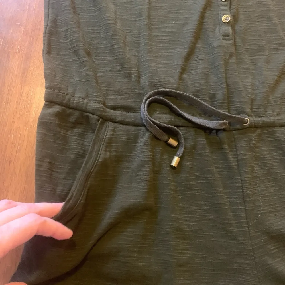 Jones New York Romper NWOT 2X Black Shorts Adjustable Tie Waist Pockets Tank - Image 5