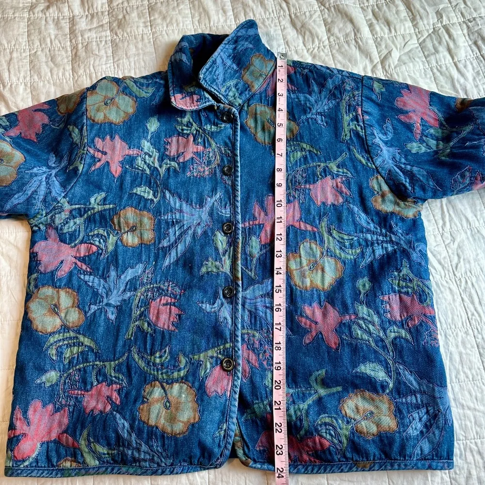 Vintage Quilted Denim Jacket Embroidered Floral Boho Blue Size M - Image 5