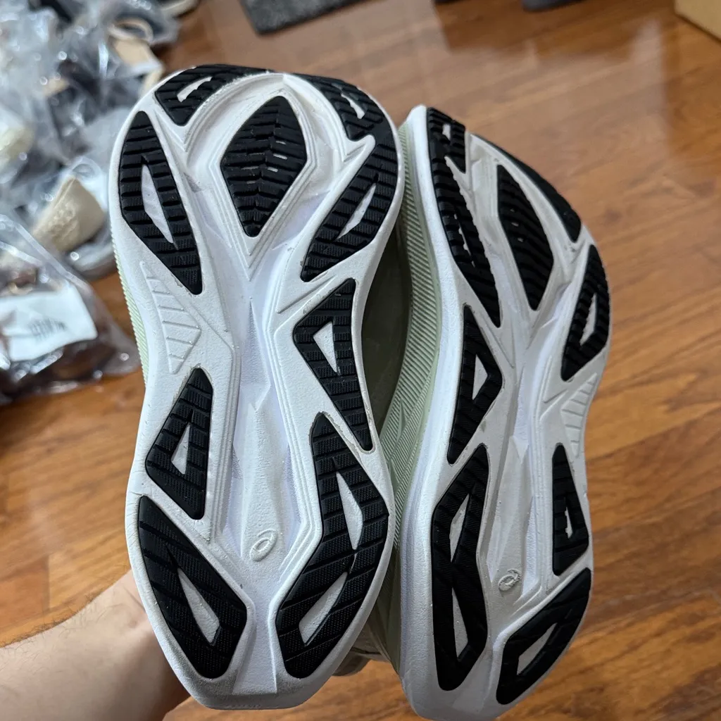 Asics Women's Cream Athletic Shoes - Image 4