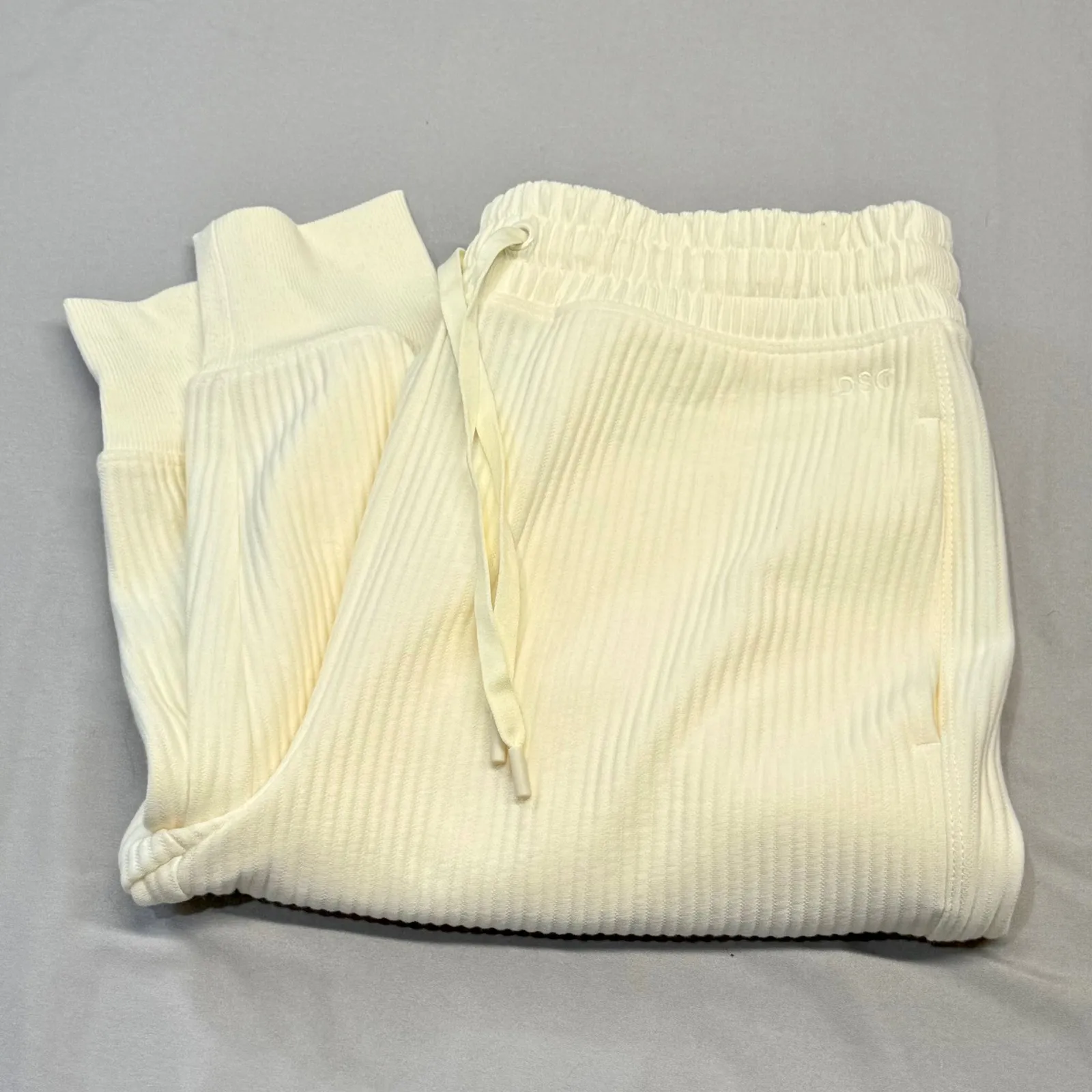 DSG Women's Everyday High Rise Ottoman Jogger Sweatpants Light Cream XS NEW - Image 3