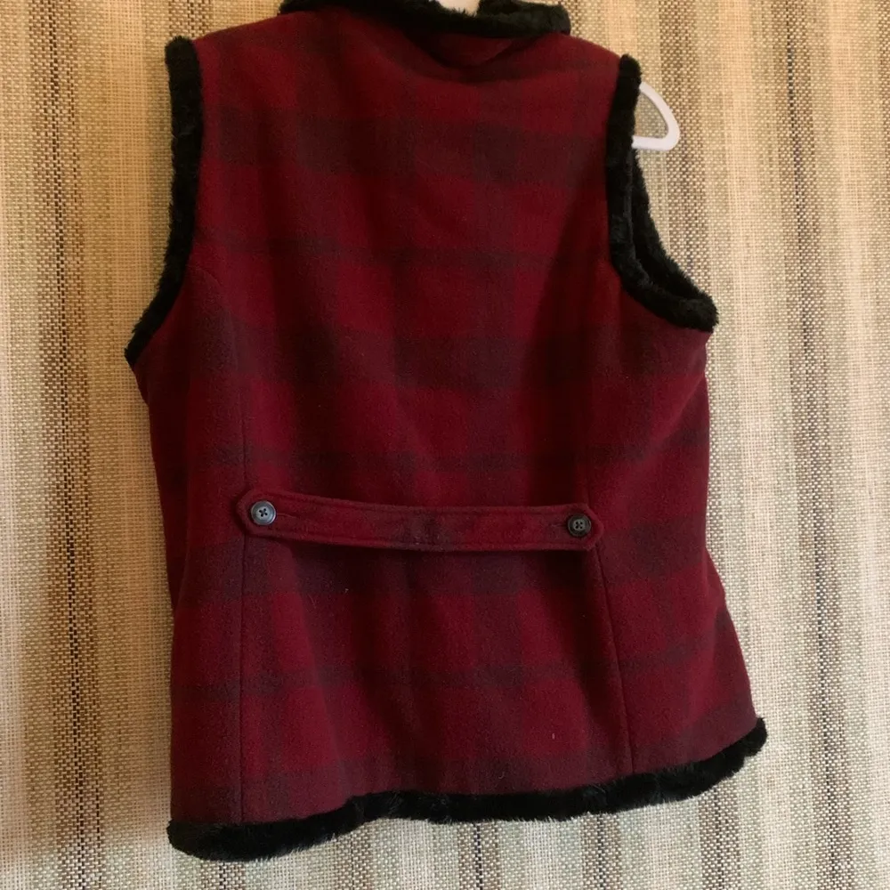 Woolrich Plaid Vest Women Size Large Red Black Winter Coat Jacket Zipper - Image 4