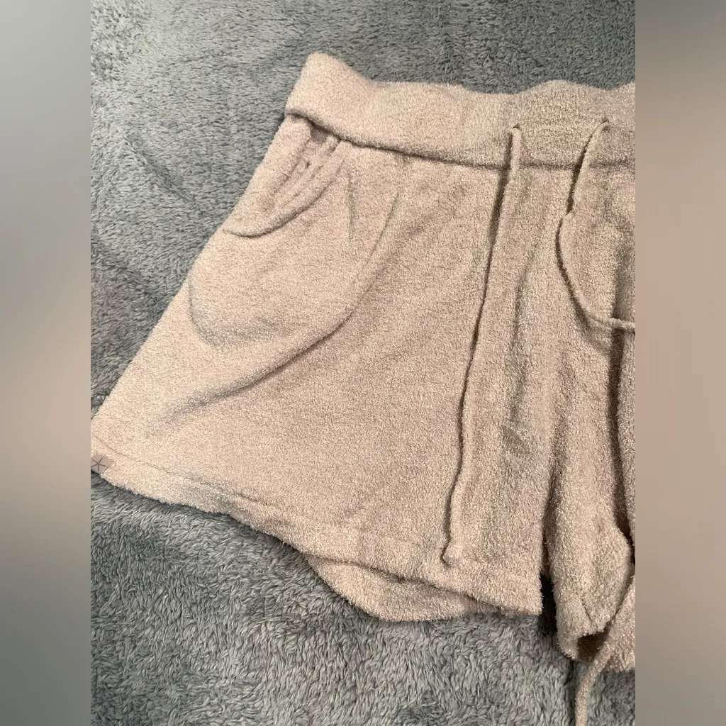 Barefoot dreams shorts - Image 2