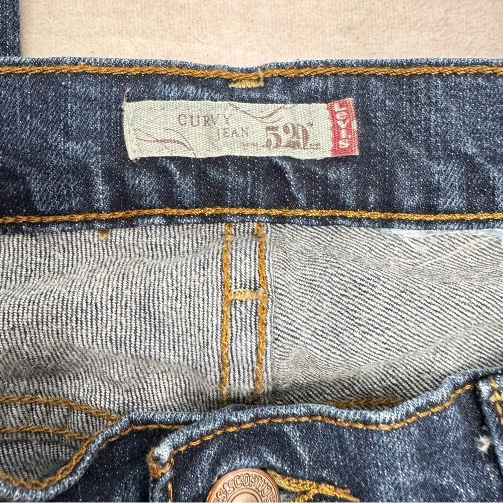 Levi’s 529 Curvy Bootcut Jeans Dark Wash - Image 4