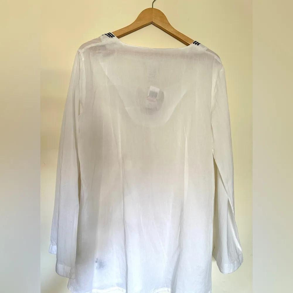 Disney Parks White Embroidered Mickey Mouse Women's Top XL Bell Sleeves - Image 7