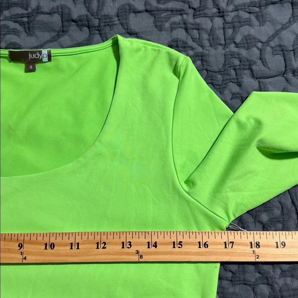 Judy P women’s size small green 3/4 sleeve scoop neck t - Image 4