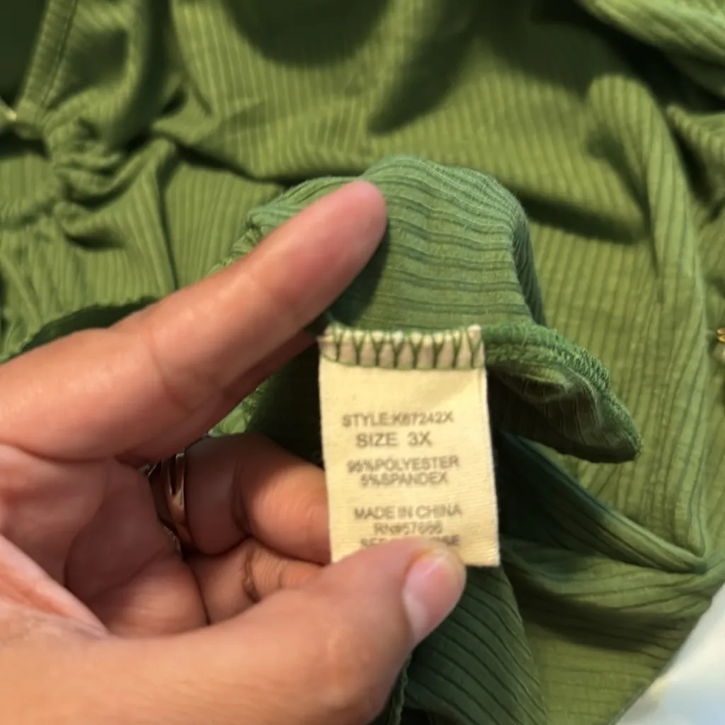 Paper + Tee‎ woman’s blouse Green Size 3X - Image 5